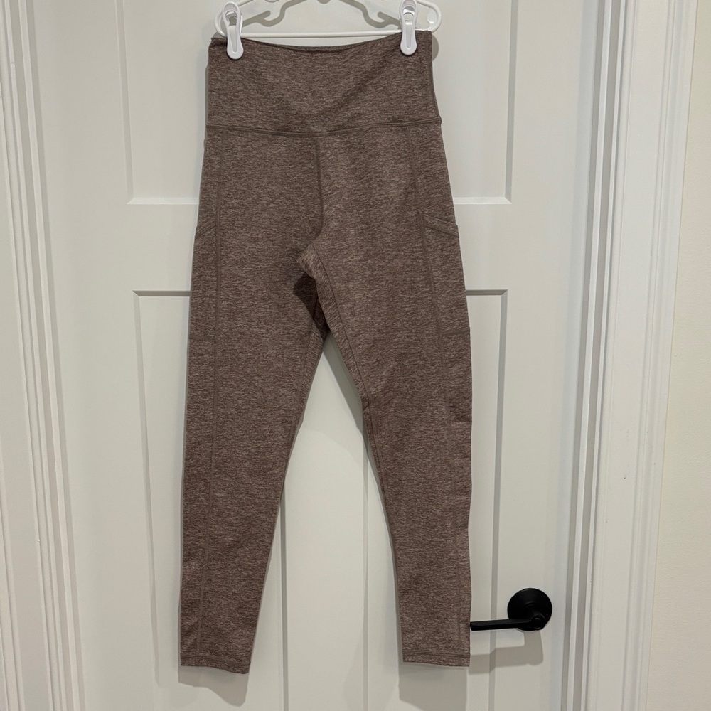 Aerie Chill. Play. Move. Leggings in Dark Tan/ Light Brown with Pockets Size M
